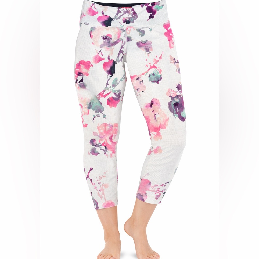 Lululemon Wunder under Woman’s  activewear blurred blossom cropped leggings Sz 4